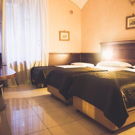 Hotel Robinson Рим Экстерьер фото